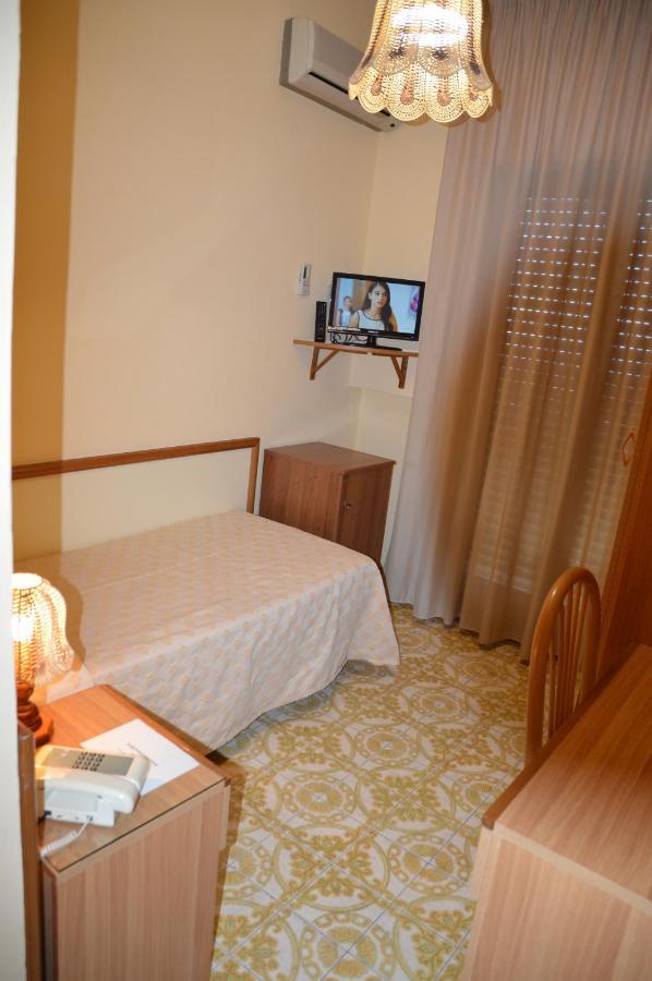 Hotel Virgilio Tropea Esterno foto
