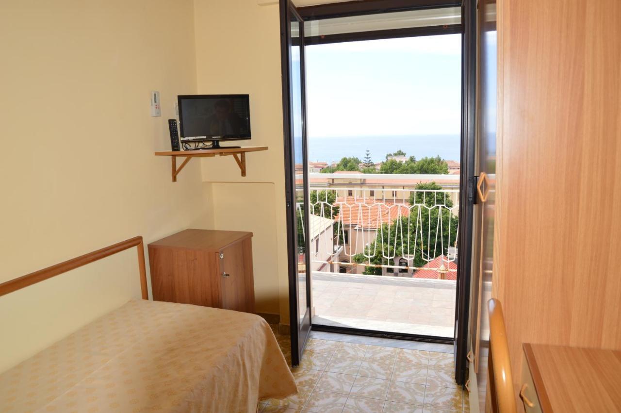 Hotel Virgilio Tropea Esterno foto