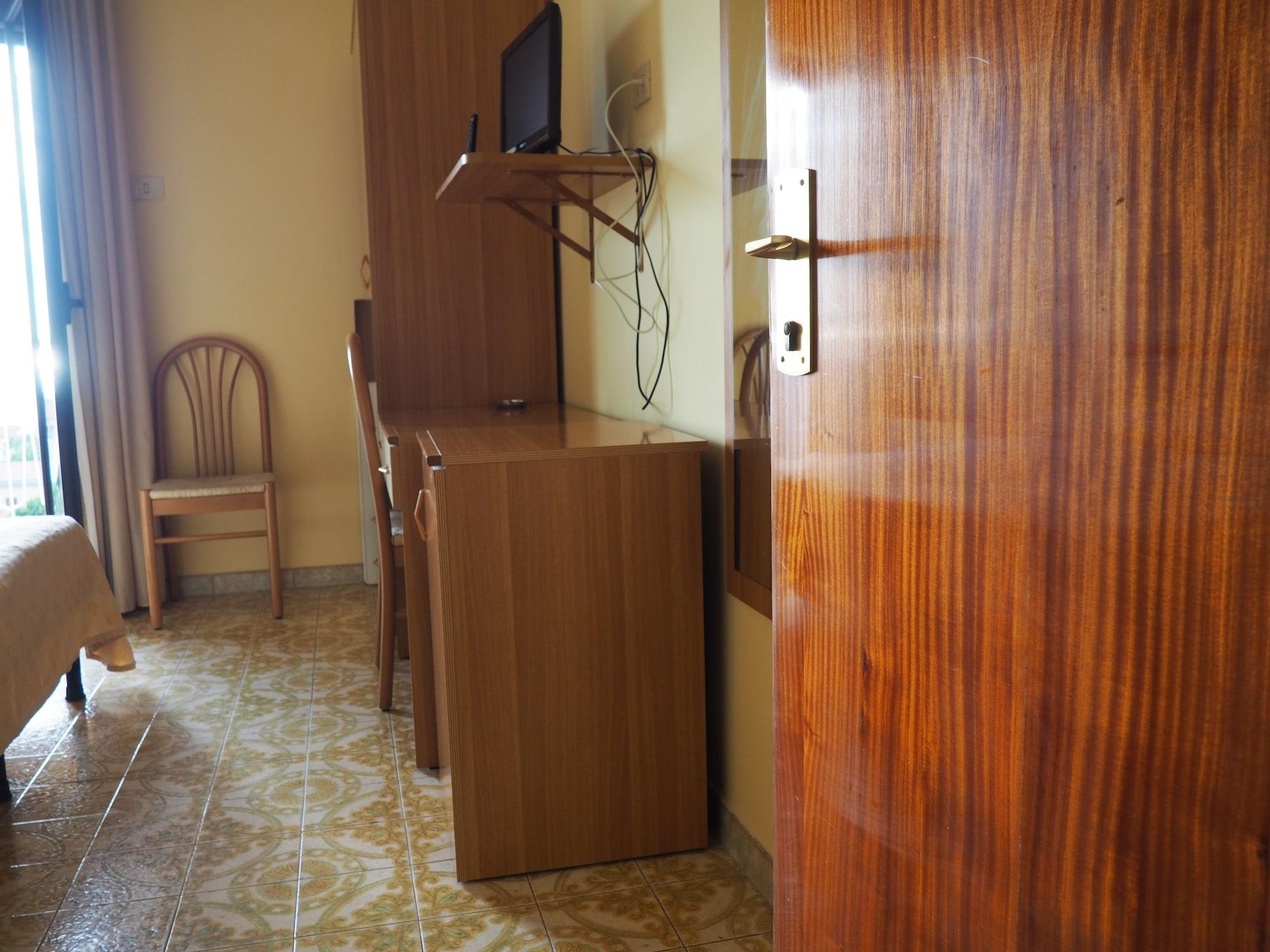 Hotel Virgilio Tropea Esterno foto