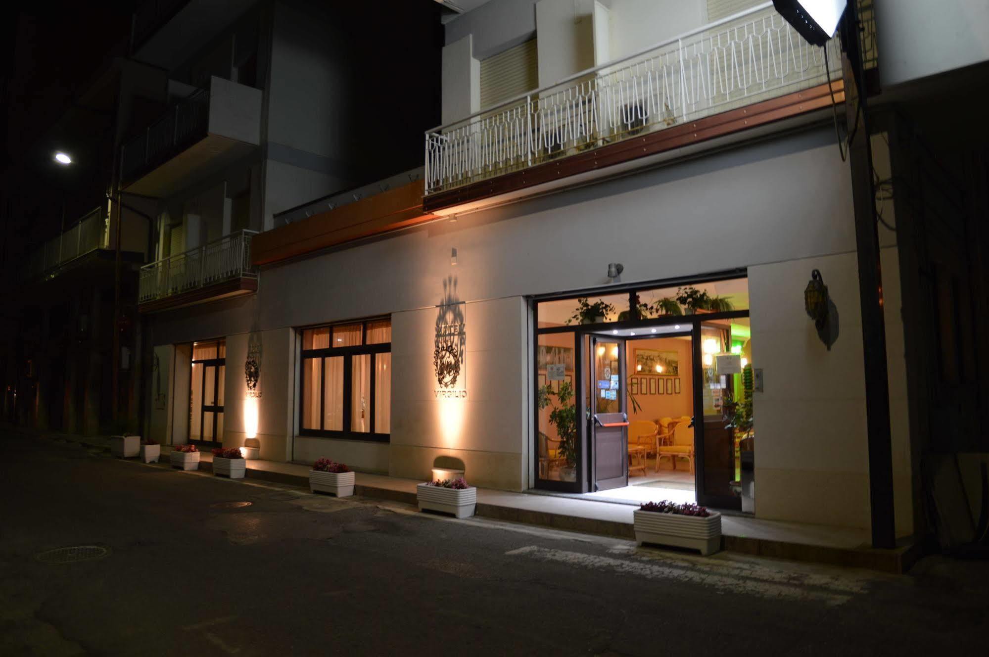 Hotel Virgilio Tropea Esterno foto