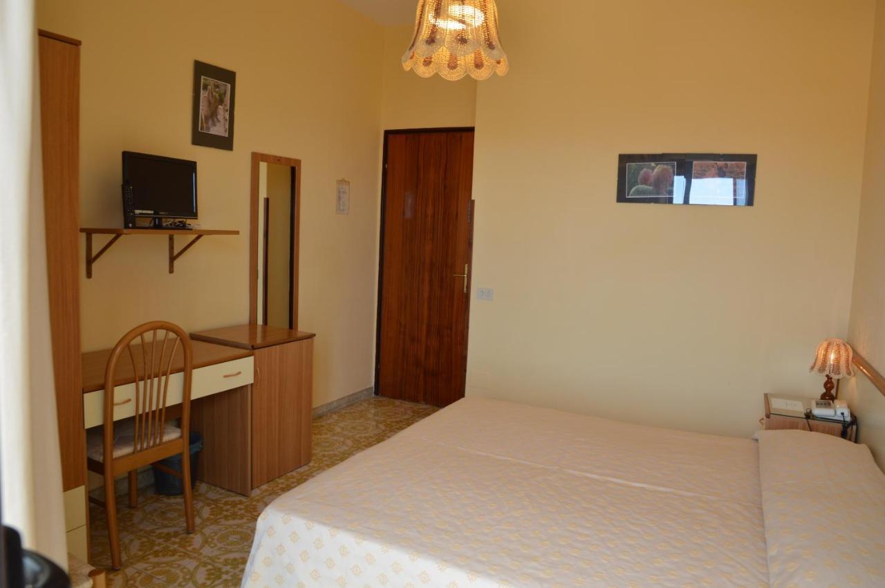 Hotel Virgilio Tropea Esterno foto