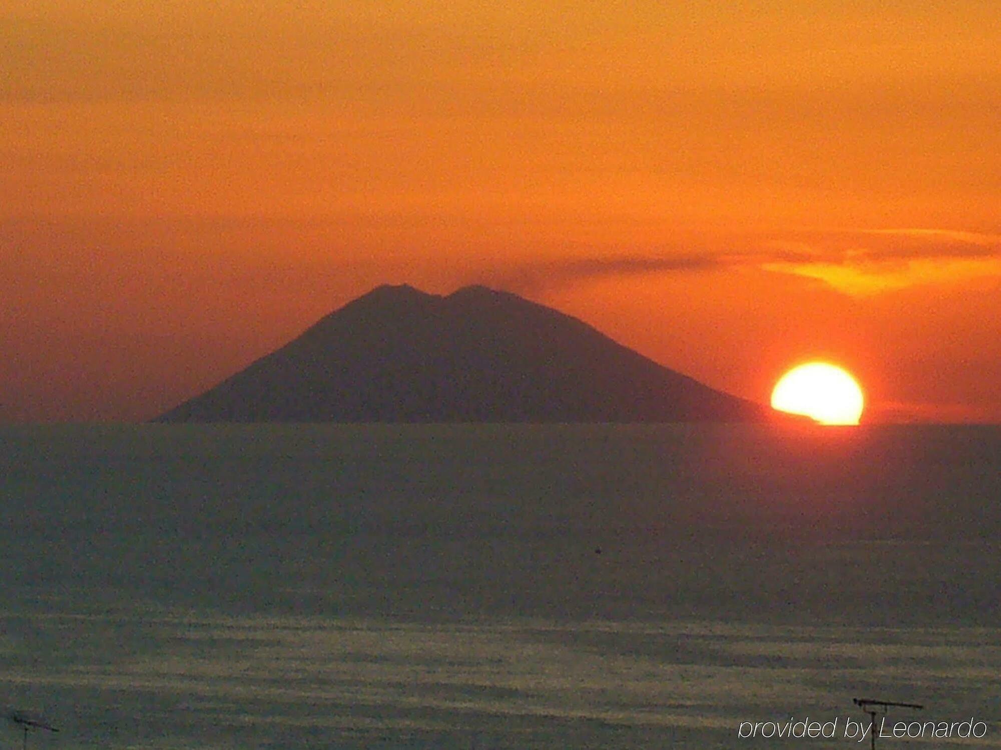 Hotel Virgilio Tropea Esterno foto